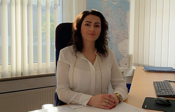 25 years of finance - Customer review