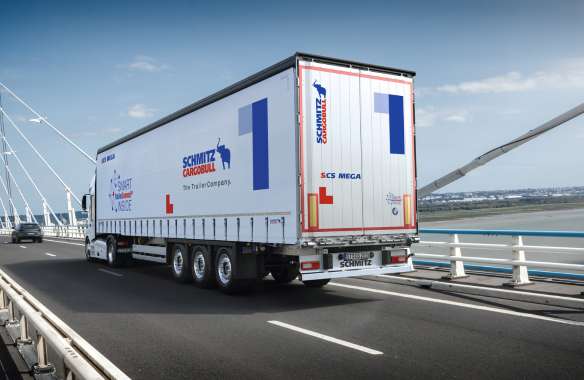 Der Sattelcurtainsider S.CS MEGA setzt den Standard im Volumen-Transport