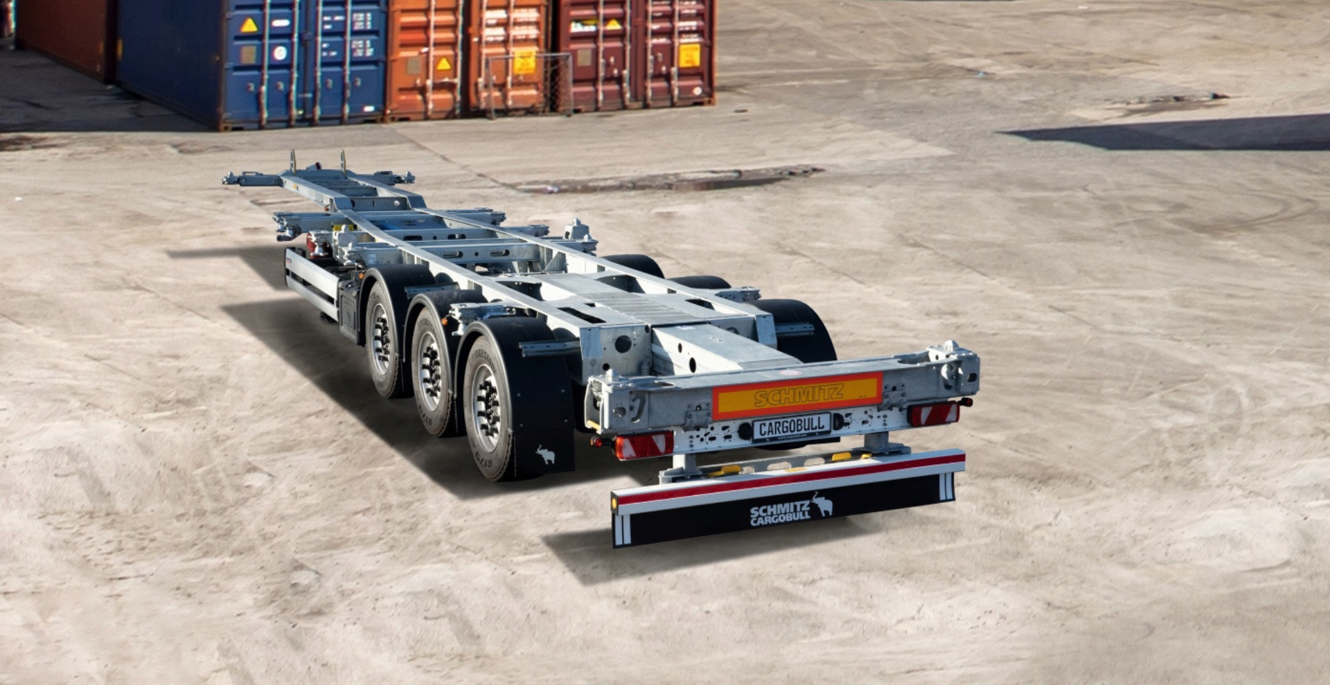 The S.CF Allround 20-45 semi-trailer container chassis delivers flexibility.