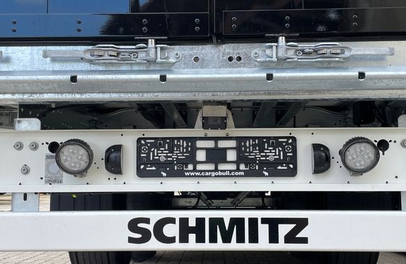 Trockenfracht-Auflieger S.BO MULTI - Rückfahrkamera