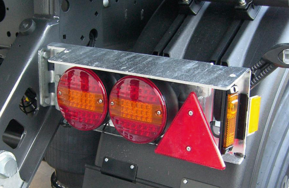 LED Dreikammern-Leuchte S.KI