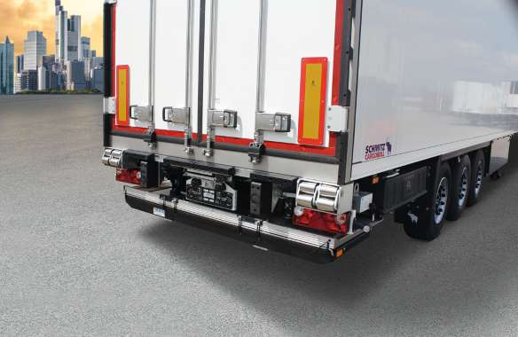 Fast unloading even without a ramp with a tail lift for the S.KO box body semi-trailer