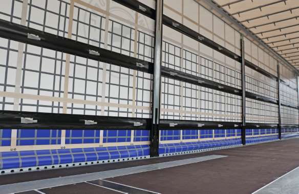 Power Curtain - the body without support laths for fast and secure loading and unloading.