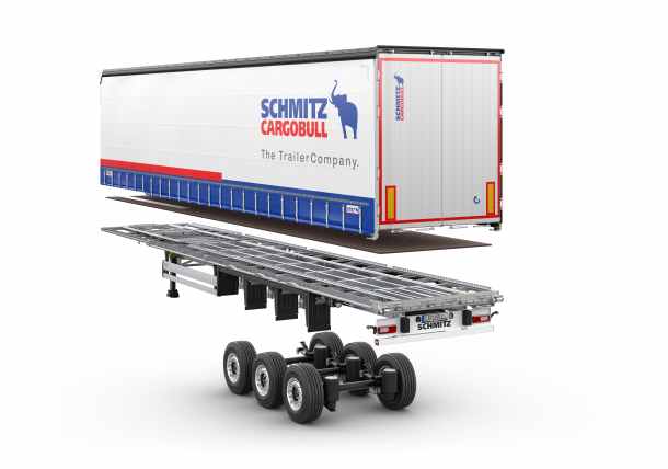 Curtainsider Semi-Trailer with different parts