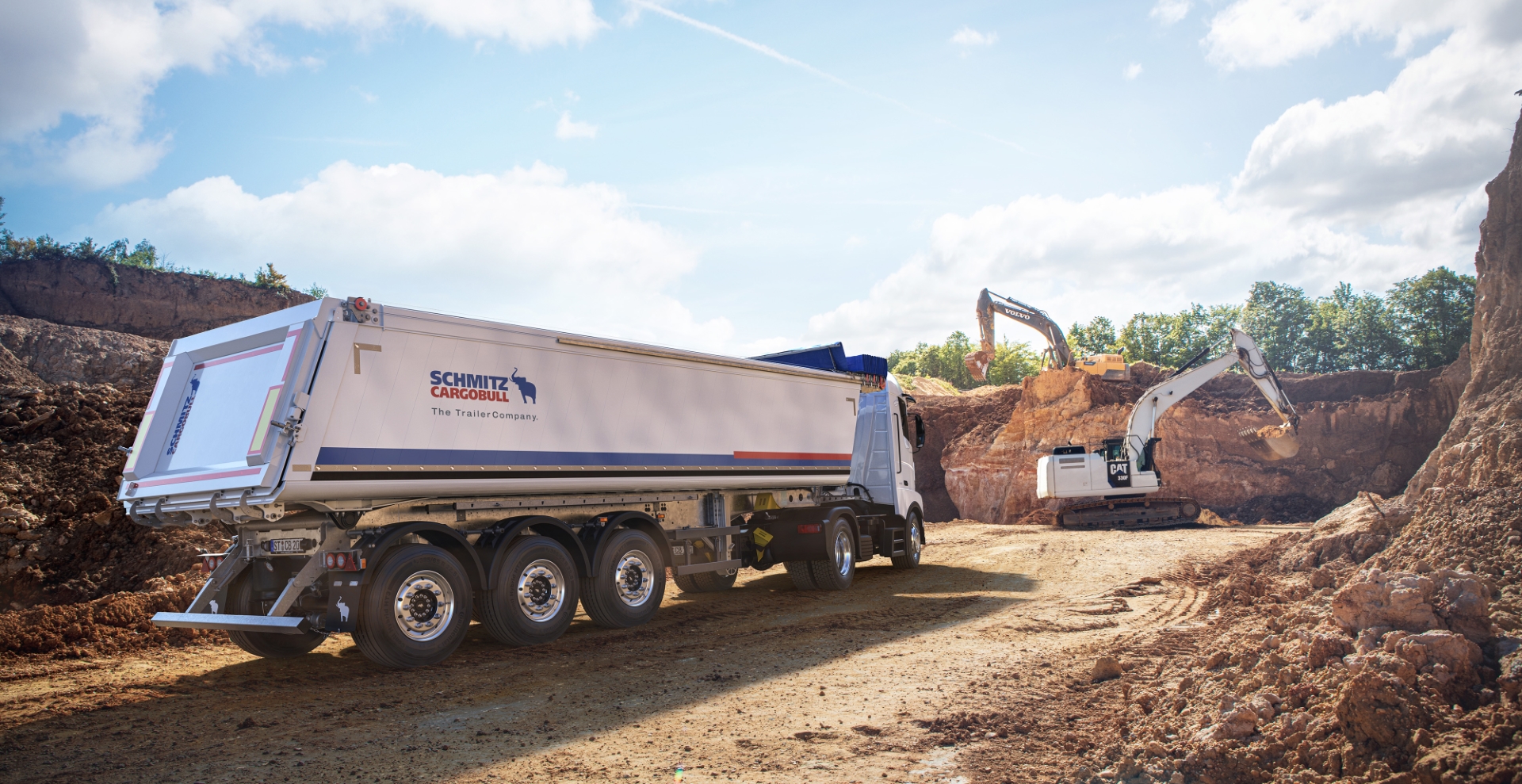 The transport of construction materials with low bulk density with the S.KI LIGHT tipper semi-trailer with aluminium box body