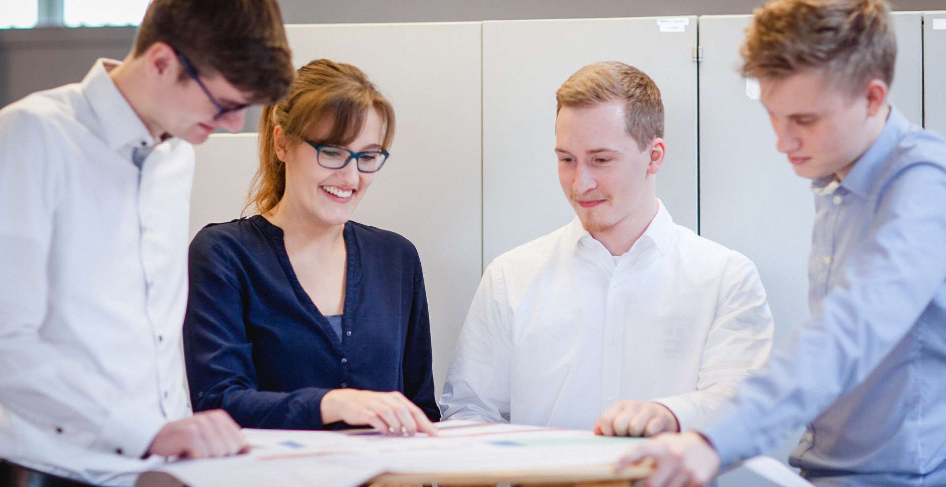 Students and graduates at Schmitz Cargobull