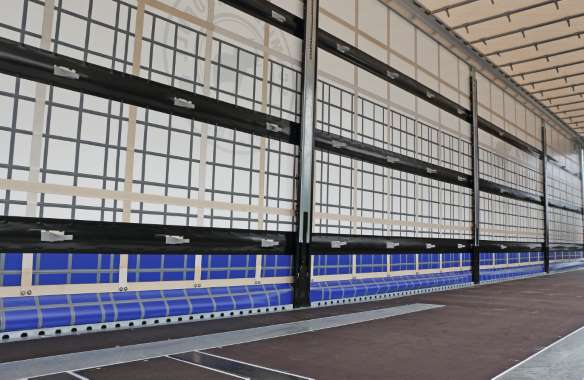 Power Curtain - the body without support laths for fast and secure loading and unloading.